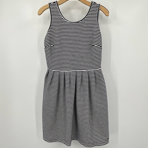 Nautical Tommy Hilfiger Dress Navy and White Stripes‎ Size Medium E11